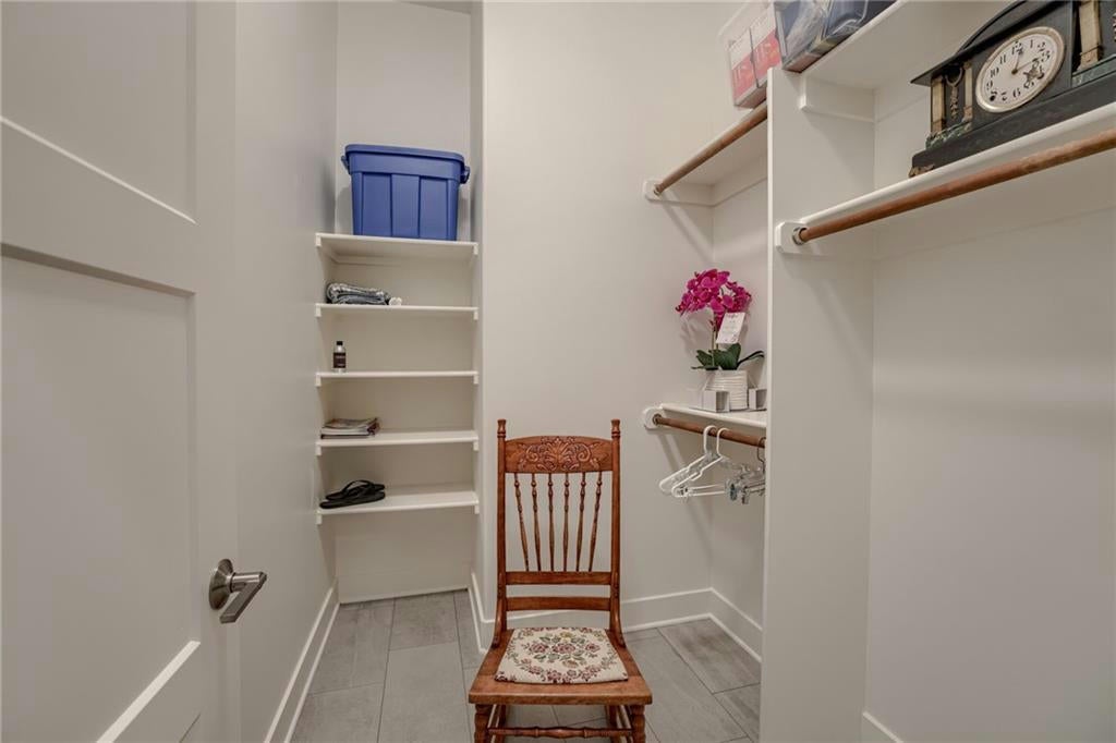 Riverside, Missouri, 64150, United States, 5 Bedrooms Bedrooms, ,5 BathroomsBathrooms,Residential,Active,1710739