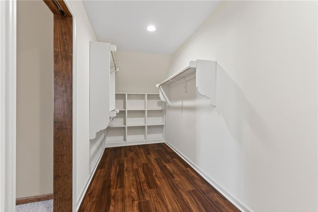 Liberty, Missouri, 64068, United States, 4 Bedrooms Bedrooms, ,7 BathroomsBathrooms,Residential,Active,1987271