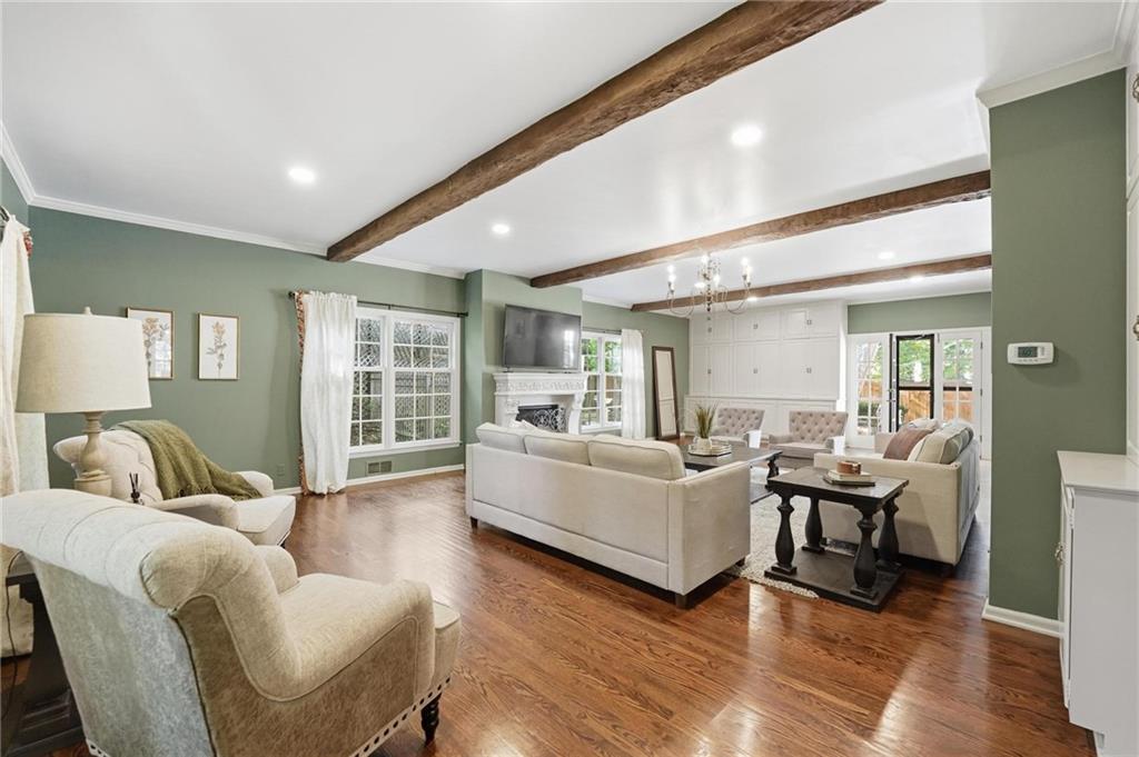 Kansas City, Missouri, 64113, United States, 3 Bedrooms Bedrooms, ,3 BathroomsBathrooms,Residential,Active,1987240