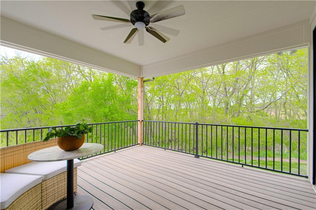 Riverside, Missouri, 64150, United States, 5 Bedrooms Bedrooms, ,3 BathroomsBathrooms,Residential,Active,2007055