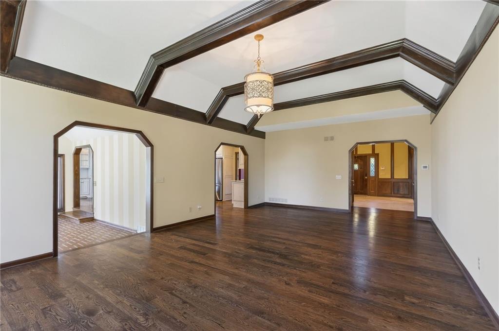 Liberty, Missouri, 64068, United States, 4 Bedrooms Bedrooms, ,7 BathroomsBathrooms,Residential,Active,1987271