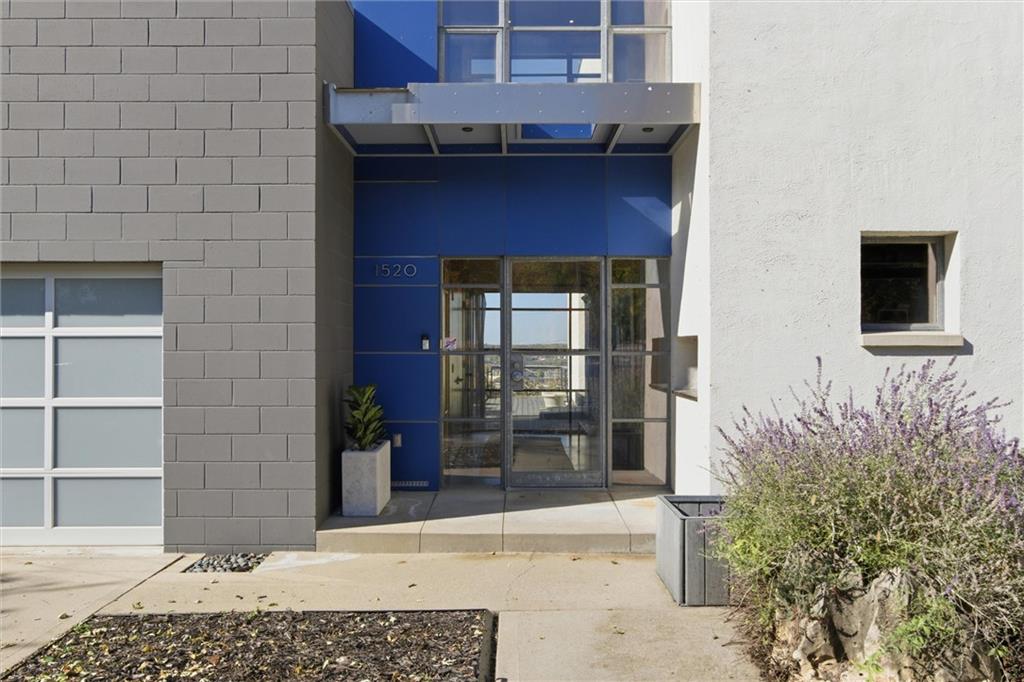 Kansas City, Missouri, 64108, United States, 2 Bedrooms Bedrooms, ,3 BathroomsBathrooms,Residential,Active,1988723