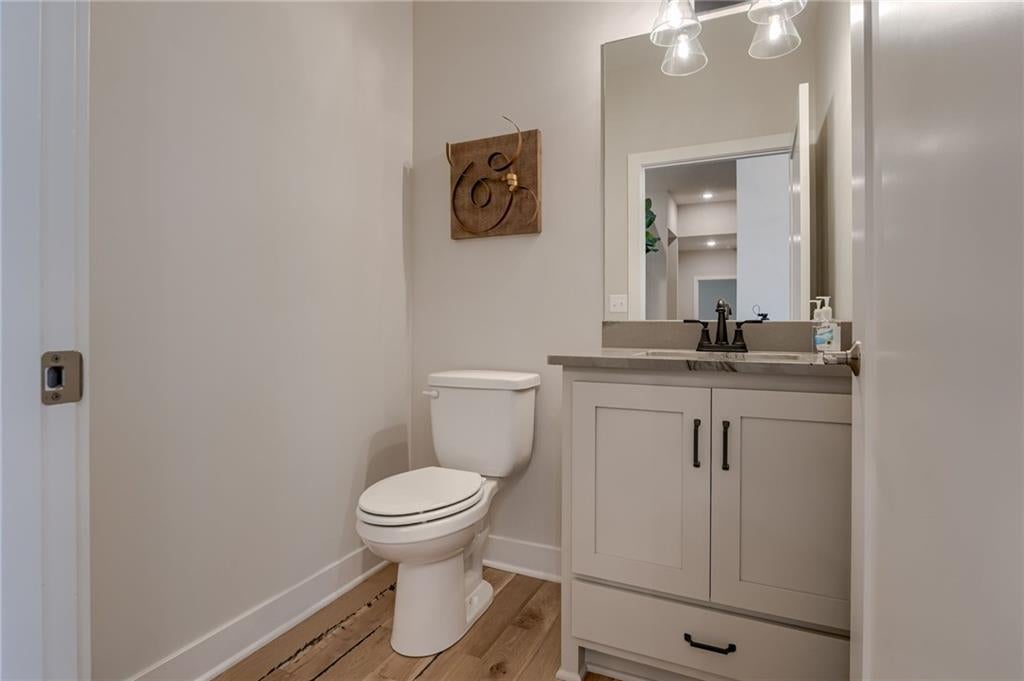 Riverside, Missouri, 64150, United States, 5 Bedrooms Bedrooms, ,4 BathroomsBathrooms,Residential,Active,1702789