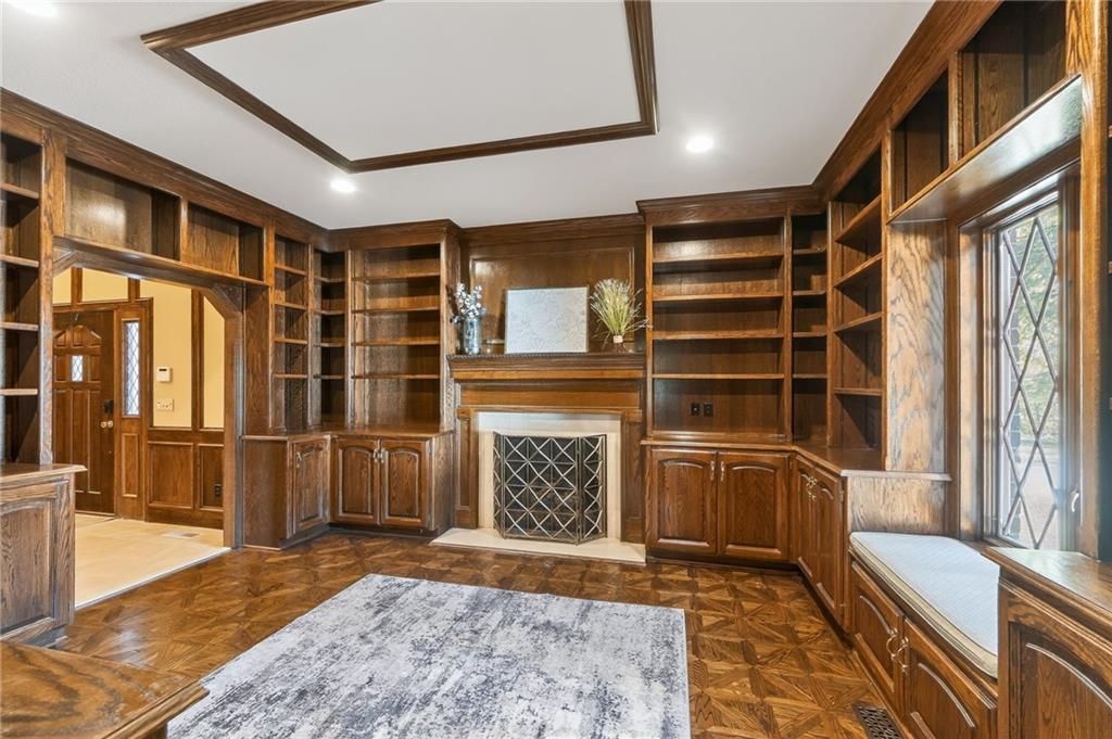 Liberty, Missouri, 64068, United States, 4 Bedrooms Bedrooms, ,7 BathroomsBathrooms,Residential,Active,1987271