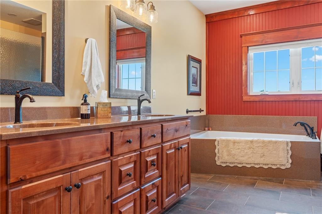 Gallatin, Missouri, 64640, United States, 5 Bedrooms Bedrooms, ,5 BathroomsBathrooms,Residential,Active,1953380