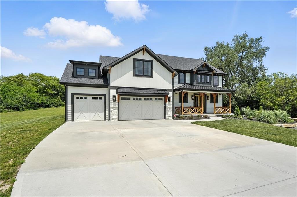 Liberty, Missouri, 64068, United States, 6 Bedrooms Bedrooms, ,5 BathroomsBathrooms,Residential,Active,1922515