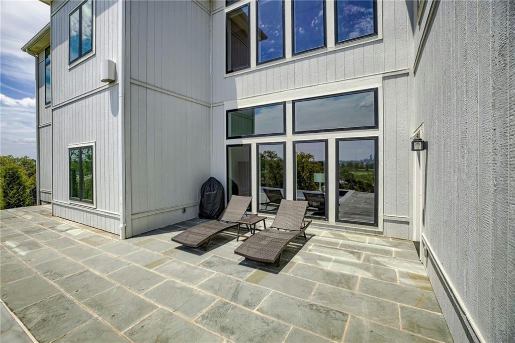 Riverside, Missouri, 64150, United States, 5 Bedrooms Bedrooms, ,5 BathroomsBathrooms,Residential,Active,1710739