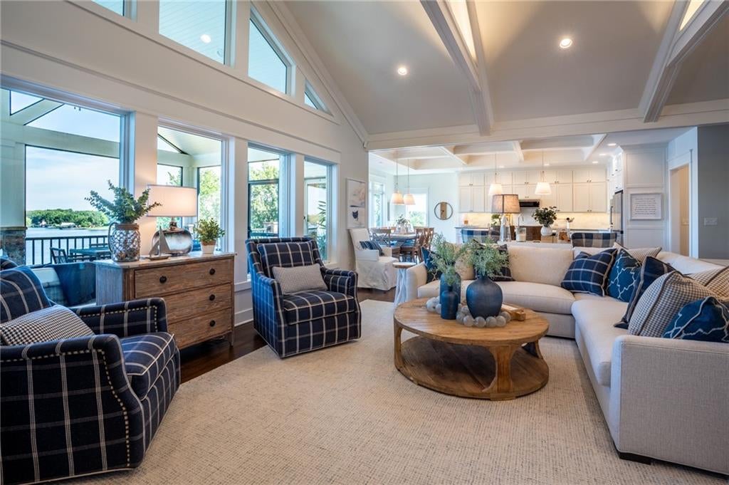 Altamont, Missouri, 64620, United States, 5 Bedrooms Bedrooms, ,5 BathroomsBathrooms,Residential,Active,1880022