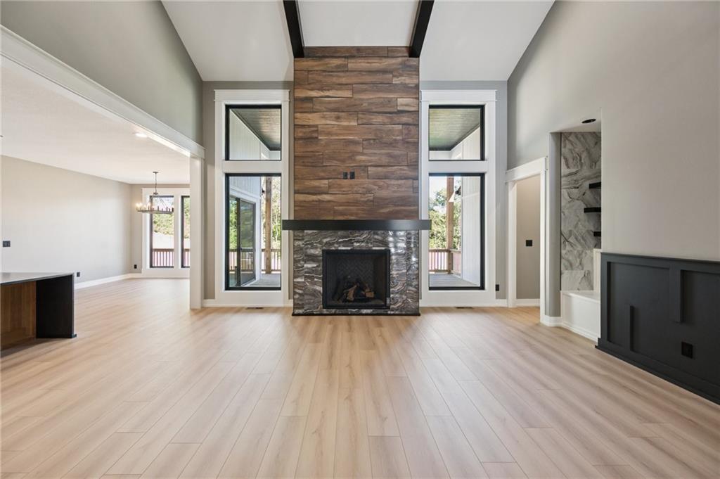 Riverside, Missouri, 64150, United States, 7 Bedrooms Bedrooms, ,6 BathroomsBathrooms,Residential,Active,1960175