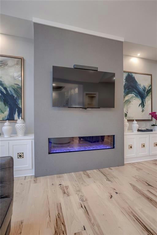 Riverside, Missouri, 64150, United States, 5 Bedrooms Bedrooms, ,5 BathroomsBathrooms,Residential,Active,1710739