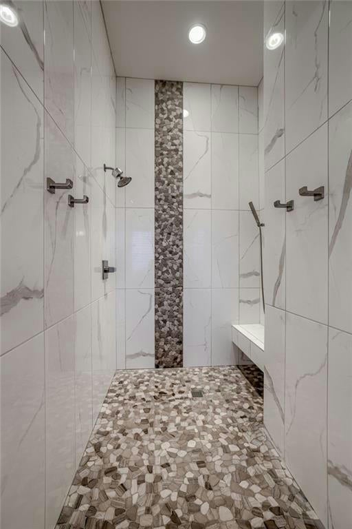 Riverside, Missouri, 64150, United States, 5 Bedrooms Bedrooms, ,5 BathroomsBathrooms,Residential,Active,1710739