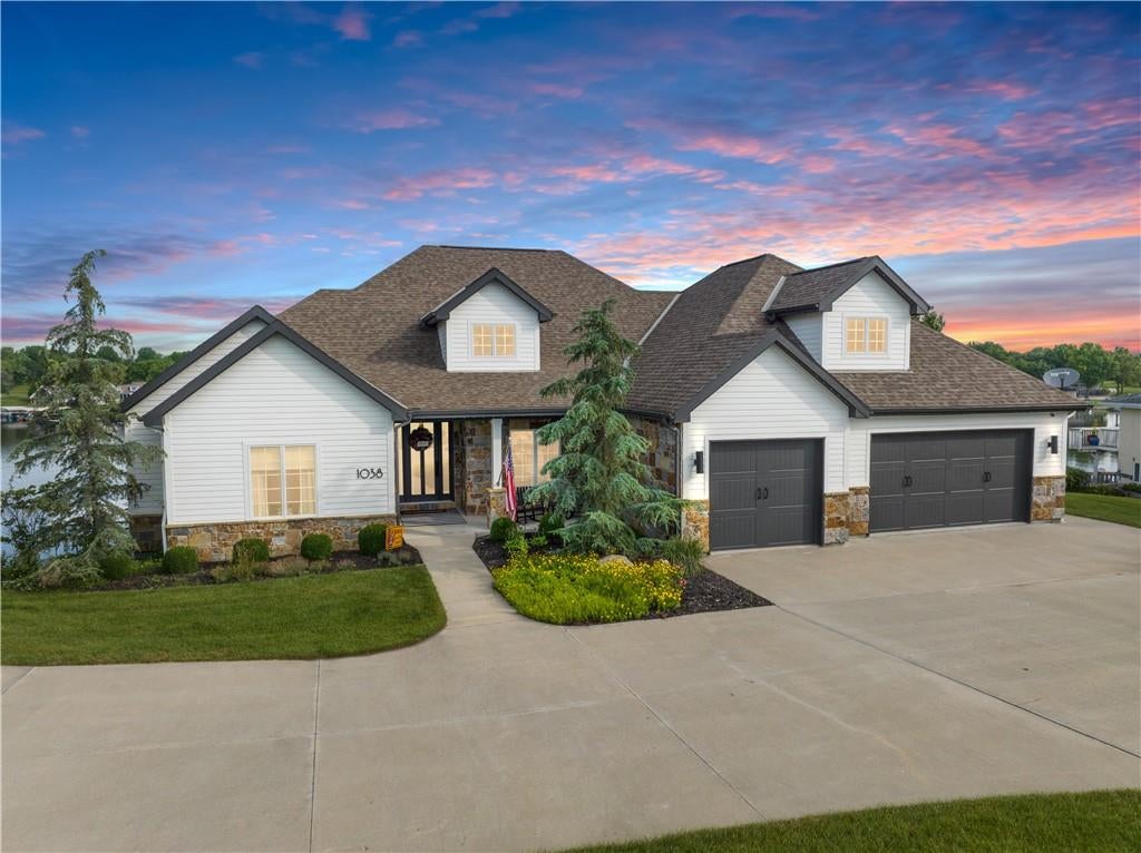 Altamont, Missouri, 64620, United States, 5 Bedrooms Bedrooms, ,5 BathroomsBathrooms,Residential,Active,1880022