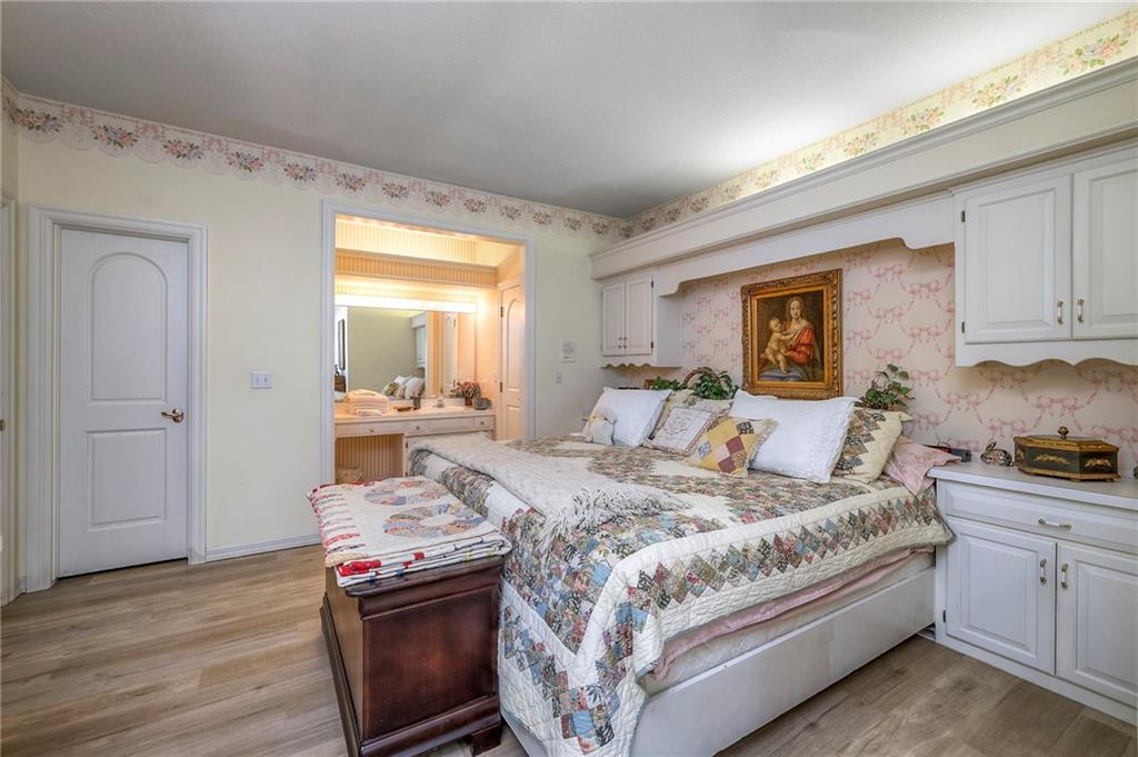 Kansas City, Missouri, 64114, United States, 5 Bedrooms Bedrooms, ,9 BathroomsBathrooms,Residential,Active,1929676