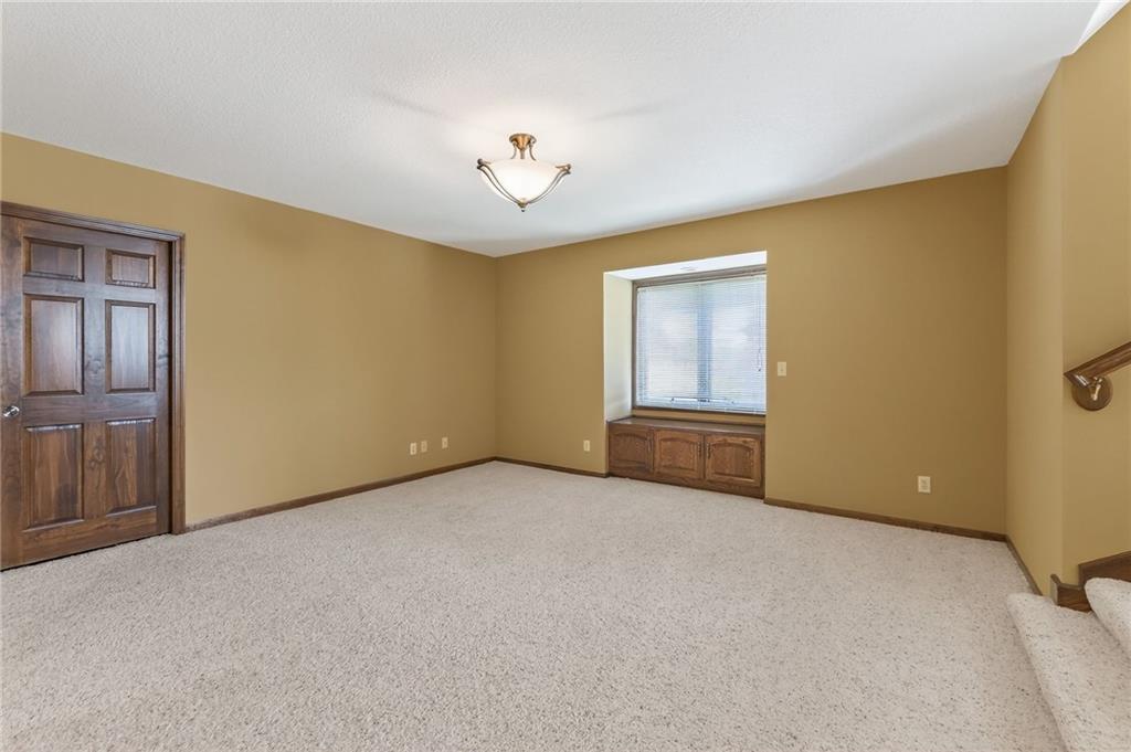 Liberty, Missouri, 64068, United States, 4 Bedrooms Bedrooms, ,7 BathroomsBathrooms,Residential,Active,1987271