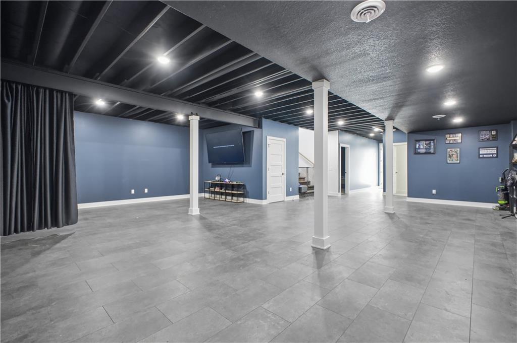 St Joseph, Missouri, 64507, United States, 5 Bedrooms Bedrooms, ,5 BathroomsBathrooms,Residential,Active,2007340