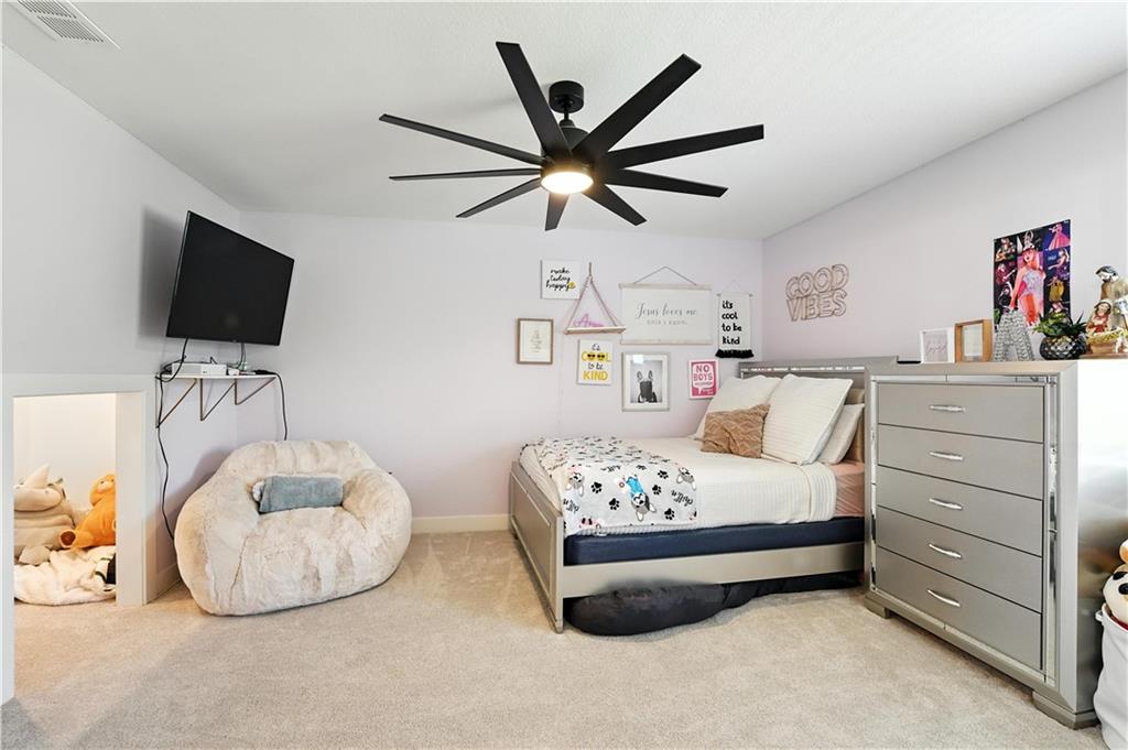 Liberty, Missouri, 64068, United States, 6 Bedrooms Bedrooms, ,5 BathroomsBathrooms,Residential,Active,1922515