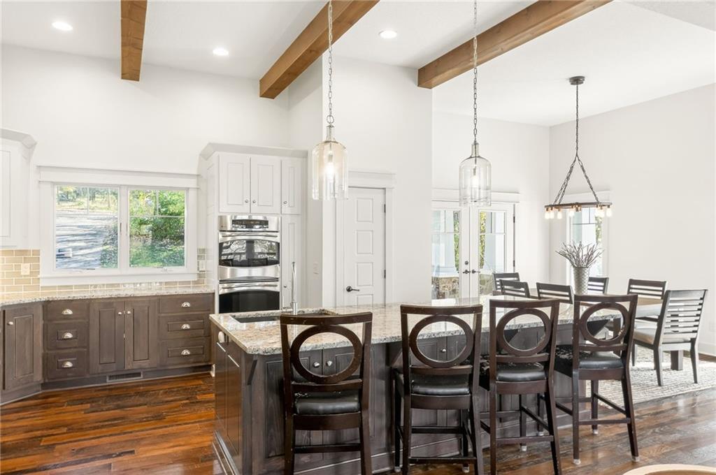 Parkville, Missouri, 64152, United States, 4 Bedrooms Bedrooms, ,5 BathroomsBathrooms,Residential,Active,1987258