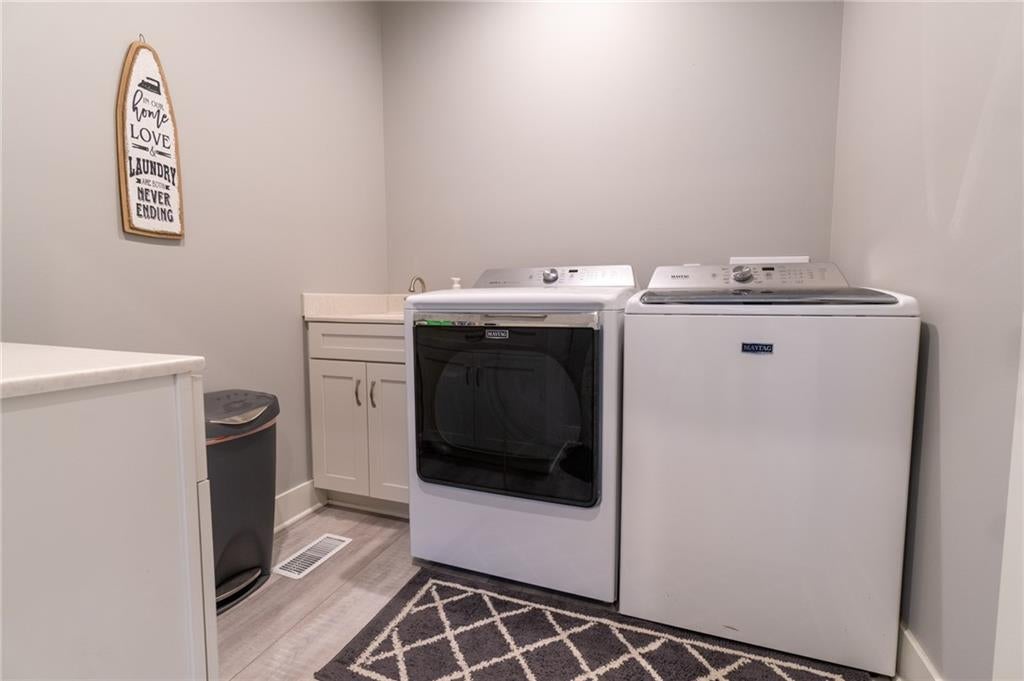 Altamont, Missouri, 64620, United States, 4 Bedrooms Bedrooms, ,4 BathroomsBathrooms,Residential,Active,1774004