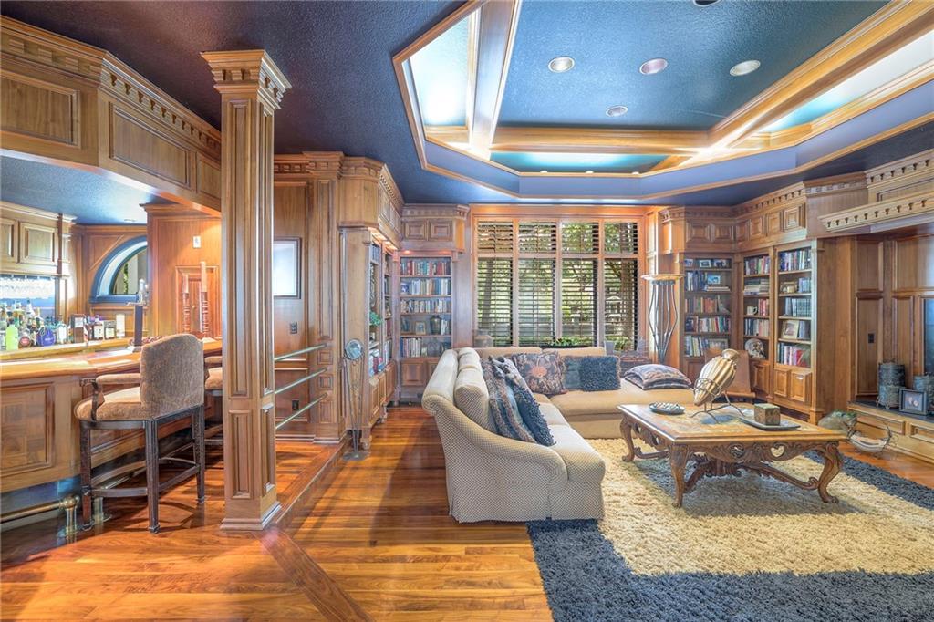 Kansas City, Missouri, 64114, United States, 5 Bedrooms Bedrooms, ,9 BathroomsBathrooms,Residential,Active,1929676