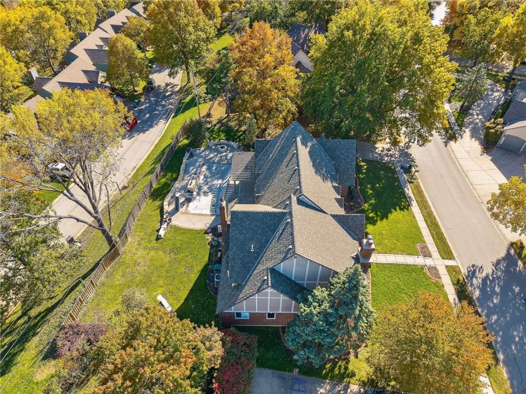 Liberty, Missouri, 64068, United States, 4 Bedrooms Bedrooms, ,7 BathroomsBathrooms,Residential,Active,1987271