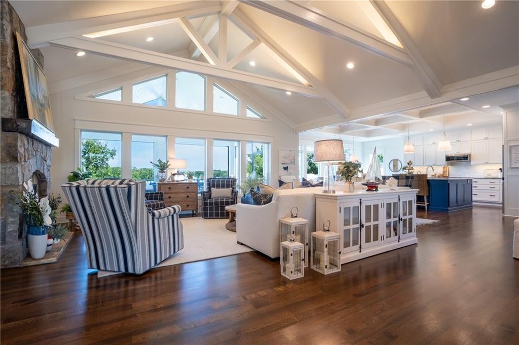 Altamont, Missouri, 64620, United States, 5 Bedrooms Bedrooms, ,5 BathroomsBathrooms,Residential,Active,1880022