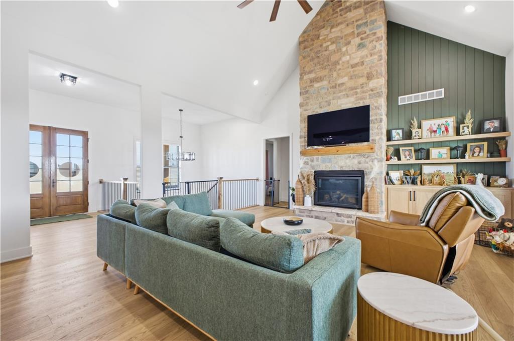 St Joseph, Missouri, 64507, United States, 5 Bedrooms Bedrooms, ,5 BathroomsBathrooms,Residential,Active,2007340