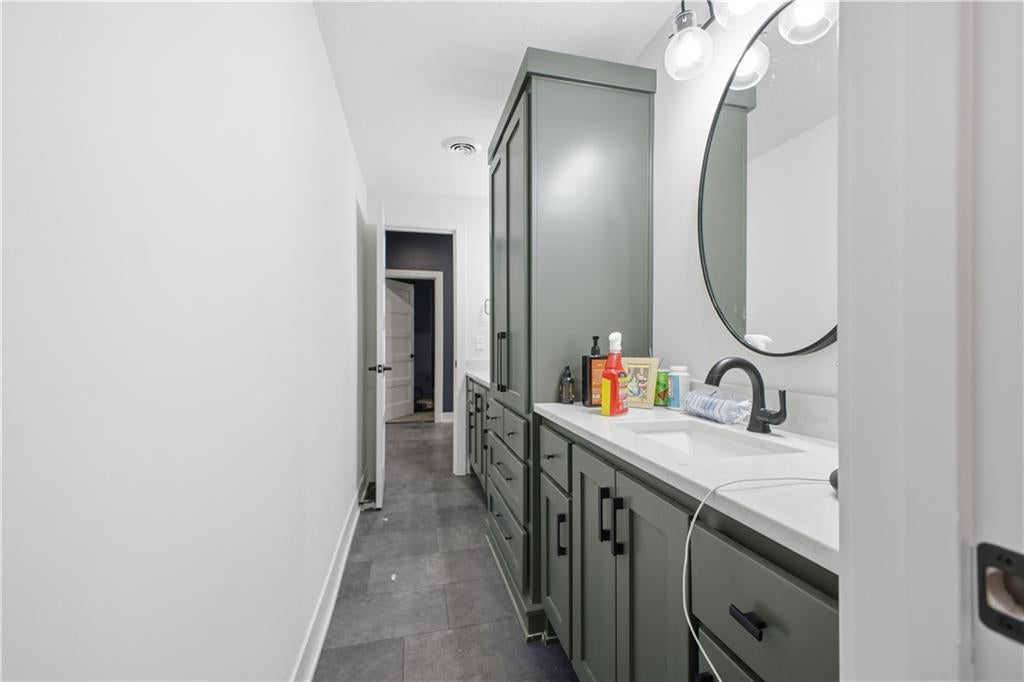 St Joseph, Missouri, 64507, United States, 5 Bedrooms Bedrooms, ,5 BathroomsBathrooms,Residential,Active,2007340