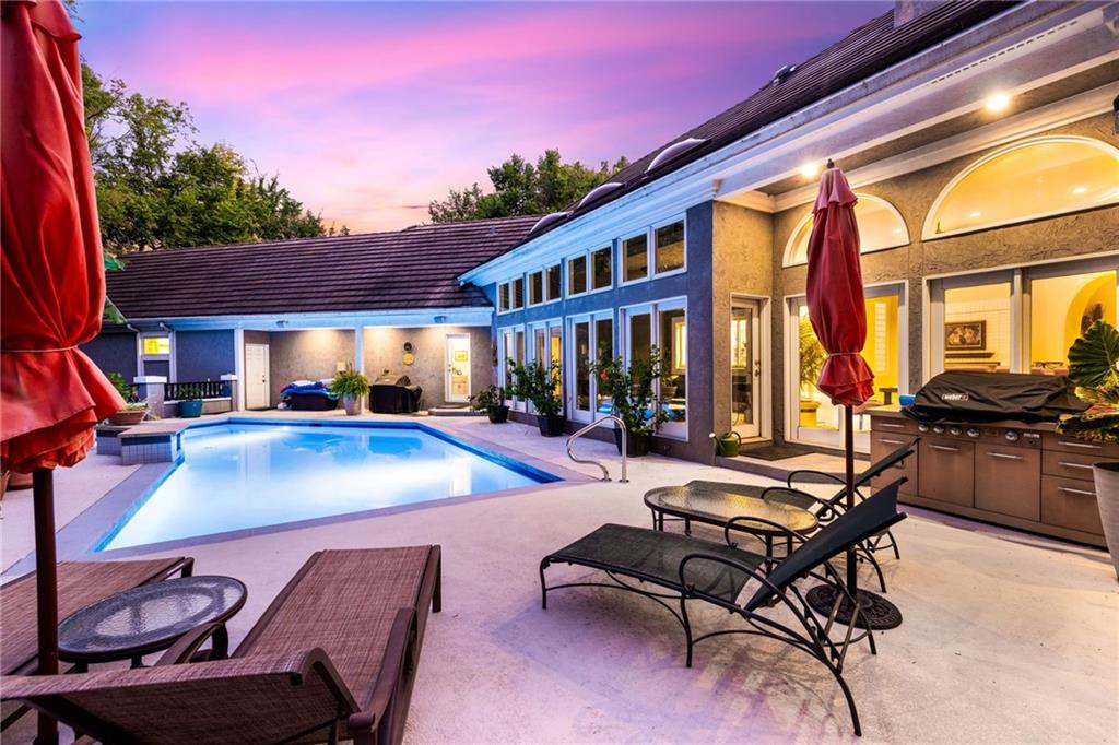 Kansas City, Missouri, 64114, United States, 5 Bedrooms Bedrooms, ,9 BathroomsBathrooms,Residential,Active,1929676
