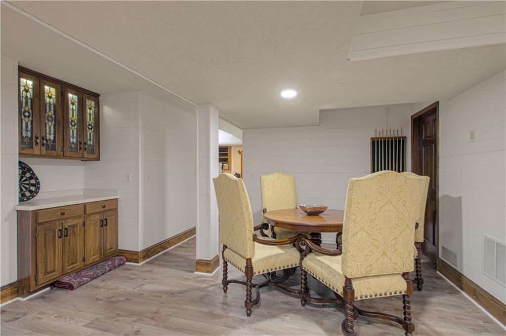 Prairie Village, Kansas, 66208, United States, 4 Bedrooms Bedrooms, ,4 BathroomsBathrooms,Residential,Active,1944109