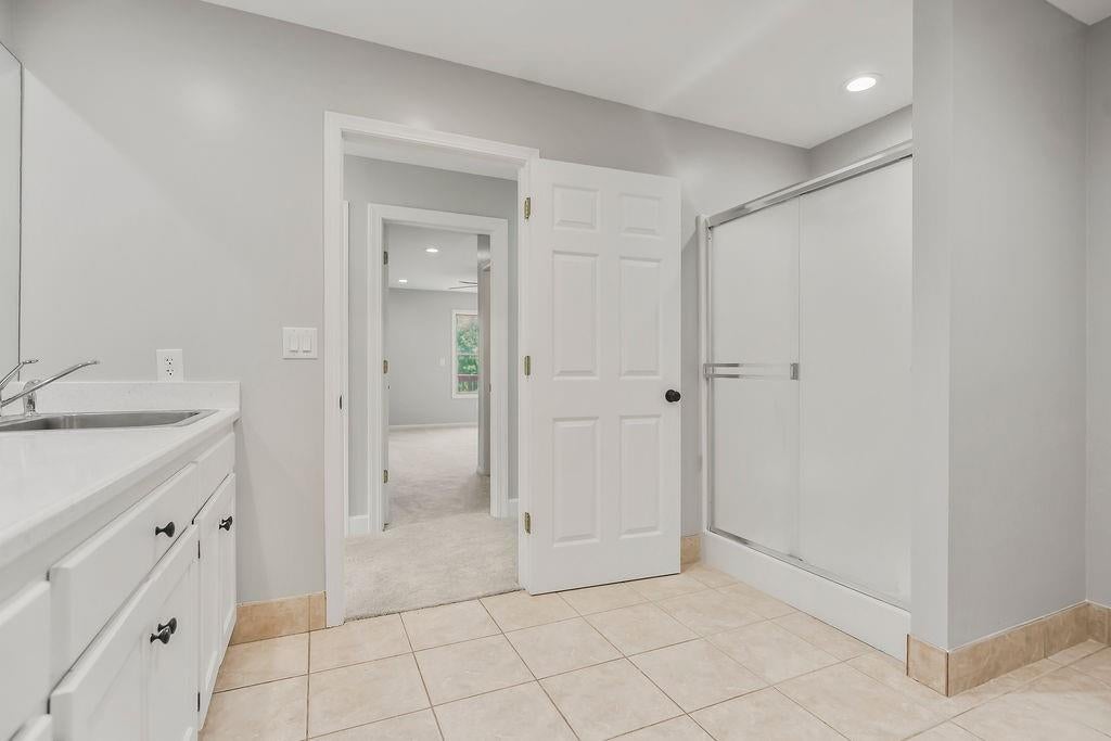 Grandview, Missouri, 64030, United States, 8 Bedrooms Bedrooms, ,5 BathroomsBathrooms,Residential,Active,1892623