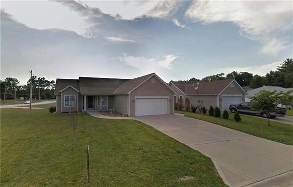 300 HAWTHORNE ST, SMITHVILLE, MO 64089 - Image 1