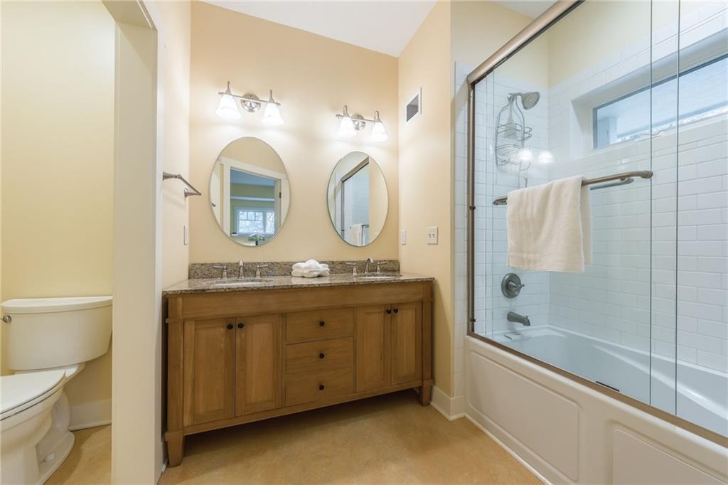 Liberty, Missouri, 64068, United States, ,5 BathroomsBathrooms,Residential,Active,1790254