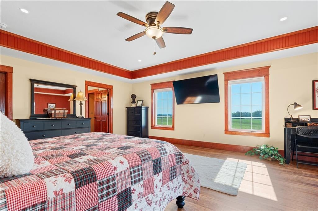 Gallatin, Missouri, 64640, United States, 5 Bedrooms Bedrooms, ,5 BathroomsBathrooms,Residential,Active,1953380