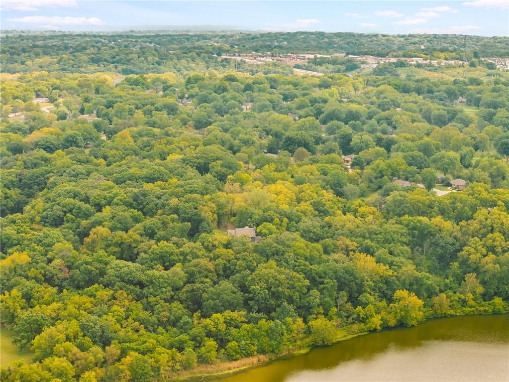 Parkville, Missouri, 64152, United States, 4 Bedrooms Bedrooms, ,5 BathroomsBathrooms,Residential,Active,1987258