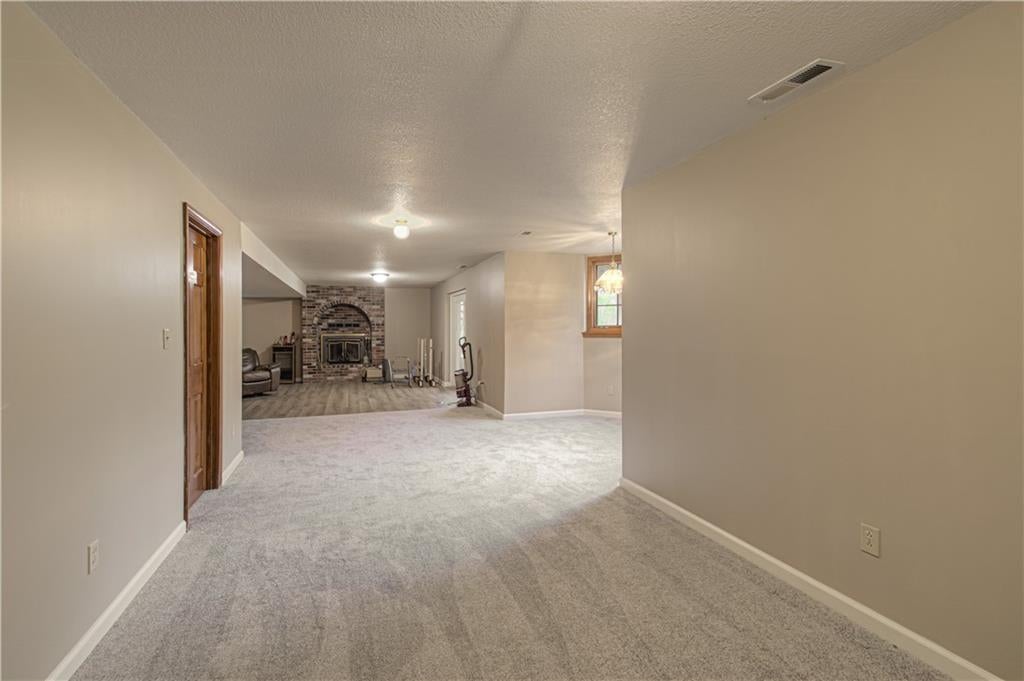 Lee'S Summit, Missouri, 64086, United States, 4 Bedrooms Bedrooms, ,4 BathroomsBathrooms,Residential,Active,1993632