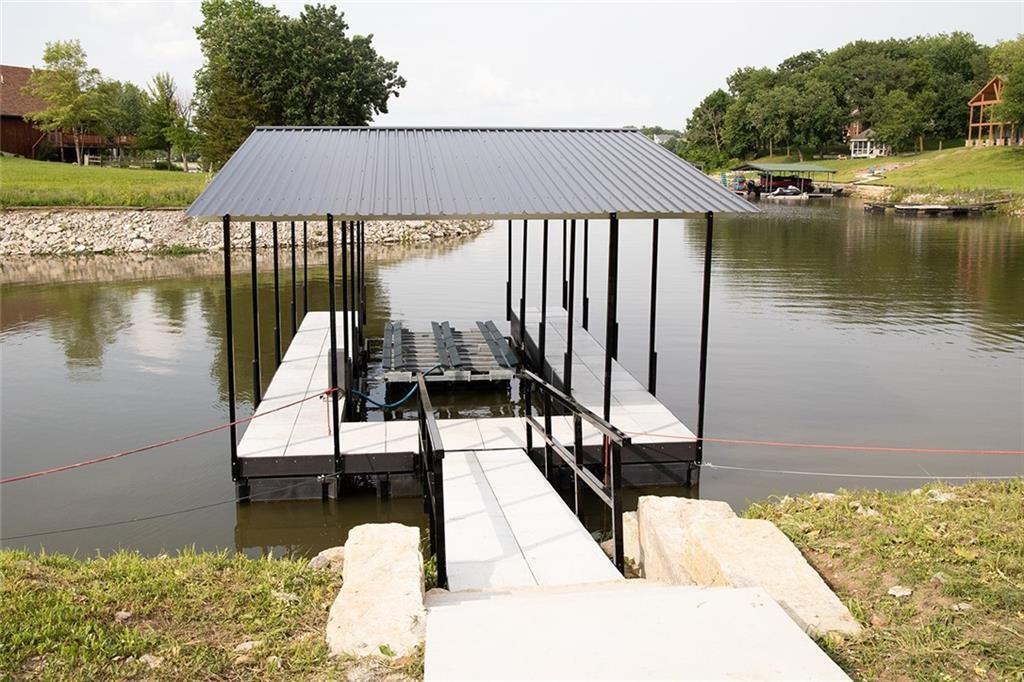 Altamont, Missouri, 64620, United States, 3 Bedrooms Bedrooms, ,3 BathroomsBathrooms,Residential,Active,1922653