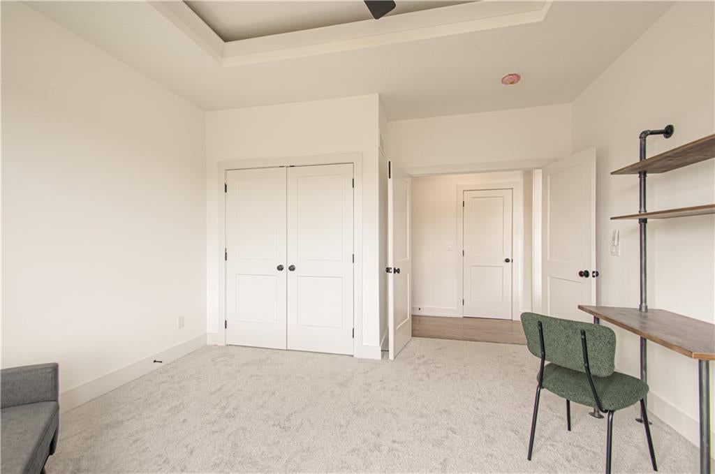 Riverside, Missouri, 64150, United States, 5 Bedrooms Bedrooms, ,3 BathroomsBathrooms,Residential,Active,2007055