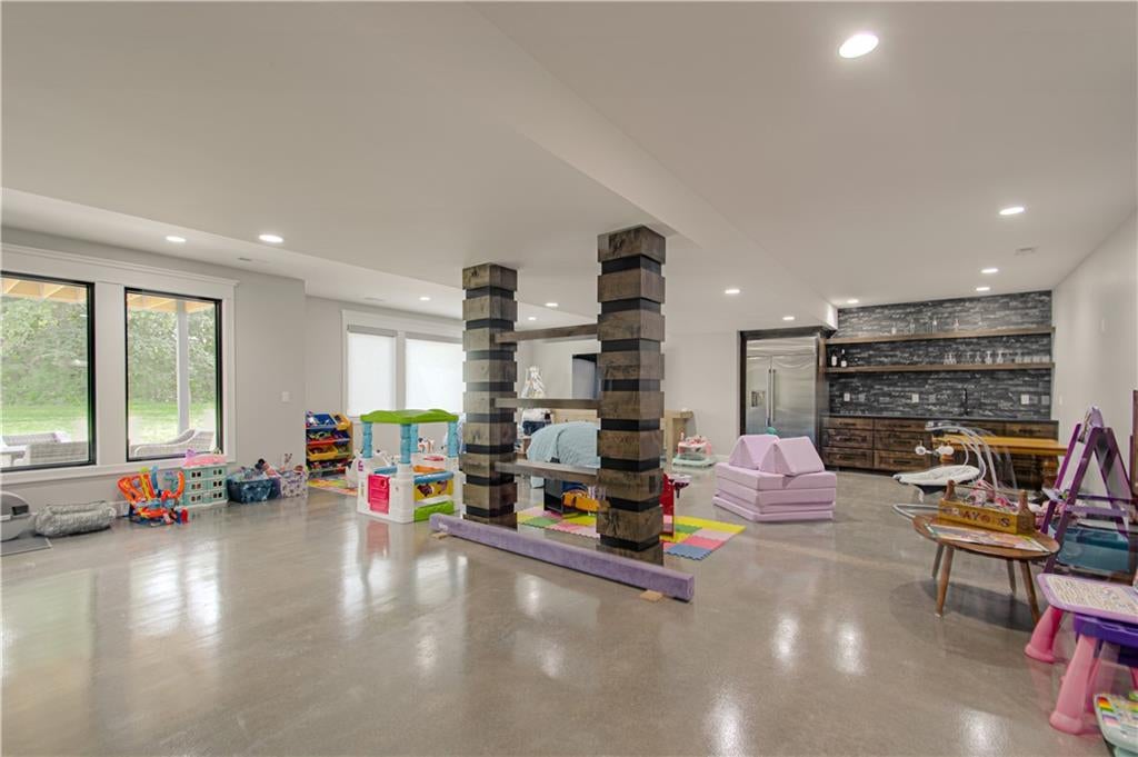 Kearney, Missouri, 64060, United States, 4 Bedrooms Bedrooms, ,3 BathroomsBathrooms,Residential,Active,1927650