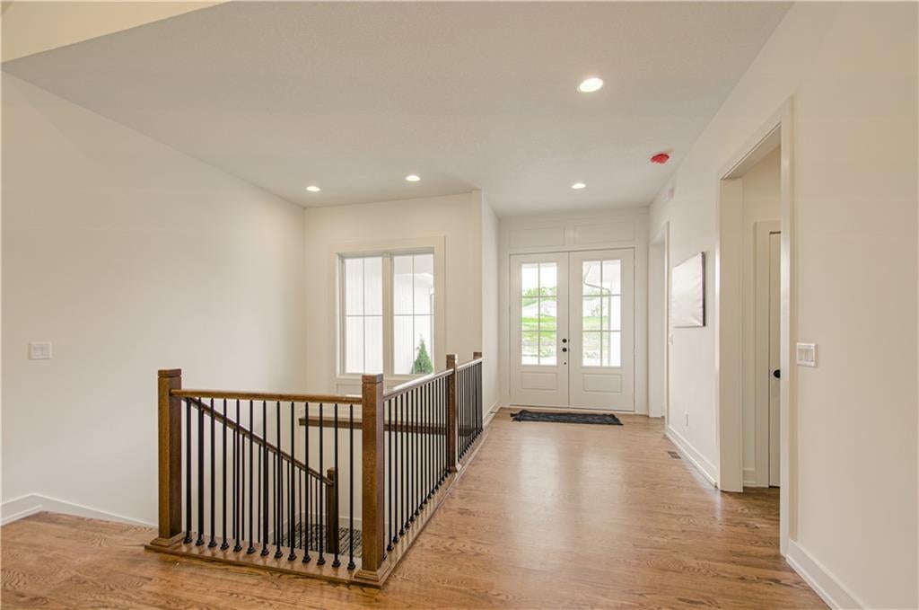 Riverside, Missouri, 64150, United States, 5 Bedrooms Bedrooms, ,3 BathroomsBathrooms,Residential,Active,2007055