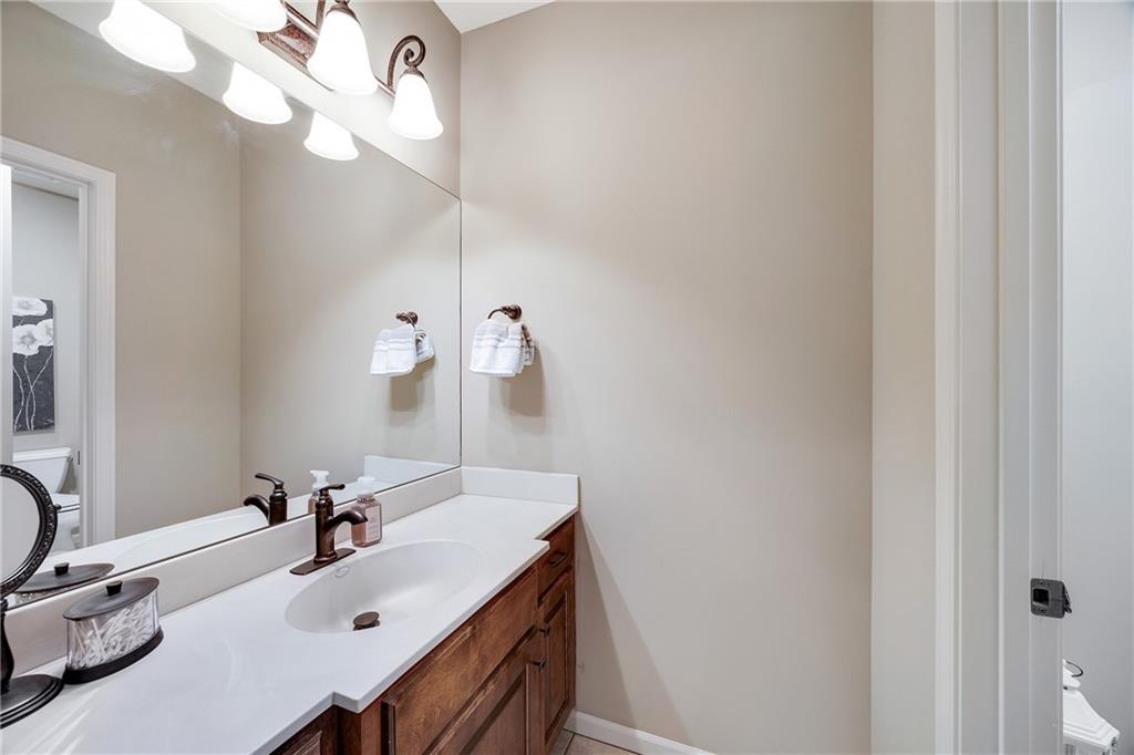 Loch Lloyd, Missouri, 64012, United States, 3 Bedrooms Bedrooms, ,4 BathroomsBathrooms,Residential,Active,1929453