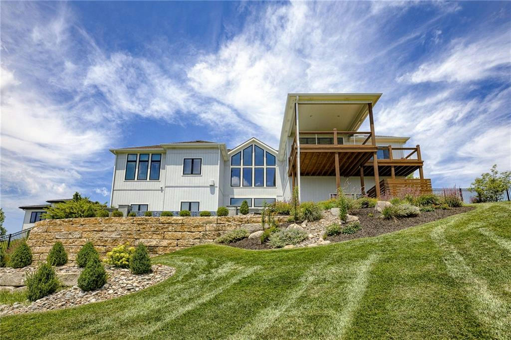 Riverside, Missouri, 64150, United States, 5 Bedrooms Bedrooms, ,5 BathroomsBathrooms,Residential,Active,1710739