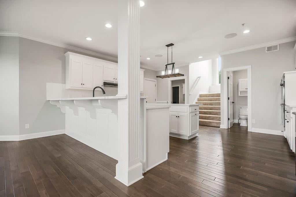 Grandview, Missouri, 64030, United States, 8 Bedrooms Bedrooms, ,5 BathroomsBathrooms,Residential,Active,1892623