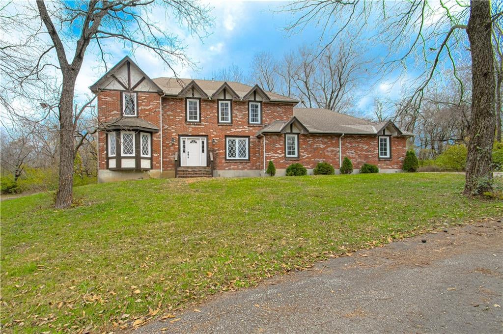 Lee'S Summit, Missouri, 64086, United States, 4 Bedrooms Bedrooms, ,4 BathroomsBathrooms,Residential,Active,1993632