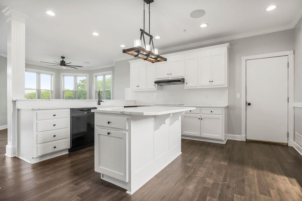 Grandview, Missouri, 64030, United States, 8 Bedrooms Bedrooms, ,5 BathroomsBathrooms,Residential,Active,1892623