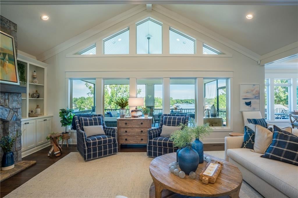 Altamont, Missouri, 64620, United States, 5 Bedrooms Bedrooms, ,5 BathroomsBathrooms,Residential,Active,1880022