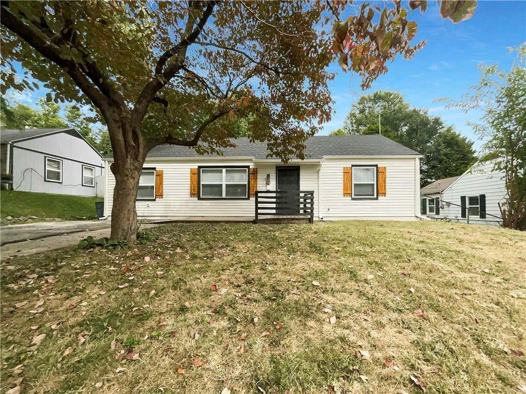 5006 HARMONY DR, KANSAS CITY, KS 66106, photo 1 of 39