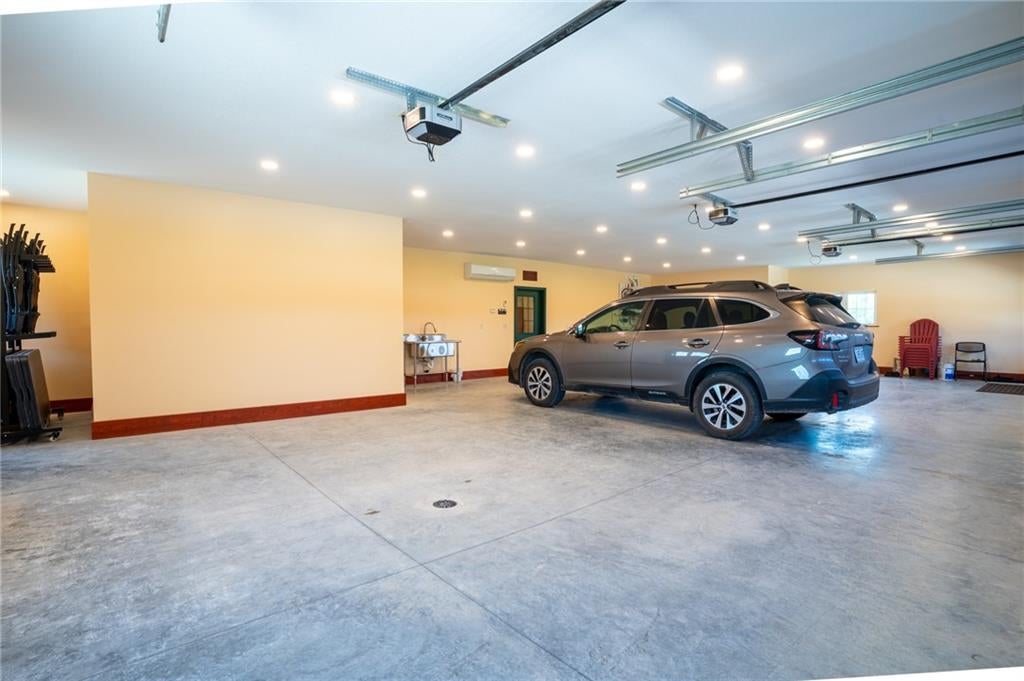 Gallatin, Missouri, 64640, United States, 5 Bedrooms Bedrooms, ,5 BathroomsBathrooms,Residential,Active,1953380