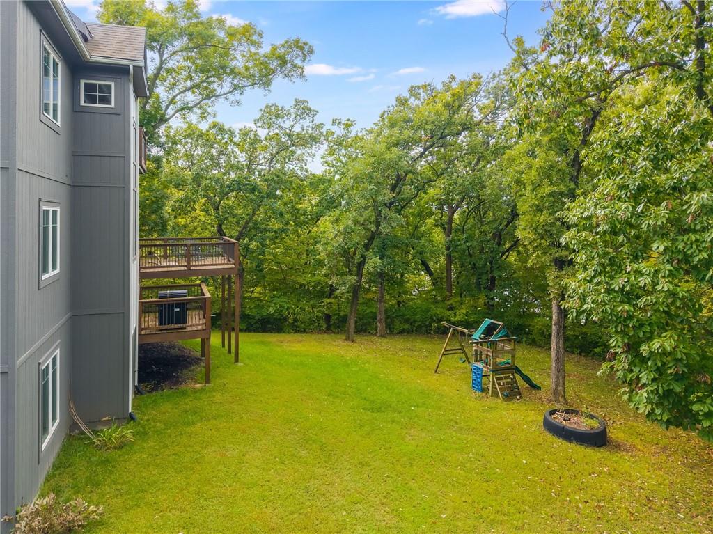 Parkville, Missouri, 64152, United States, 4 Bedrooms Bedrooms, ,5 BathroomsBathrooms,Residential,Active,1987258