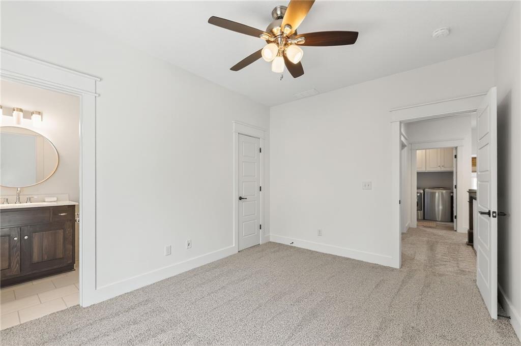 Parkville, Missouri, 64152, United States, 4 Bedrooms Bedrooms, ,5 BathroomsBathrooms,Residential,Active,1987258