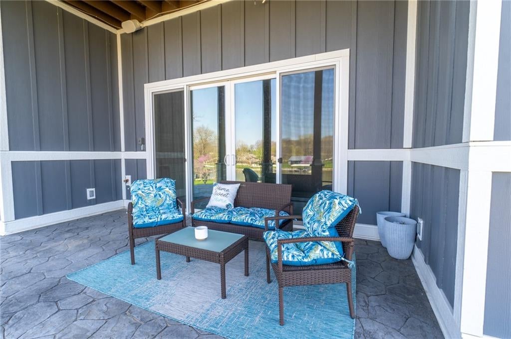 Altamont, Missouri, 64620, United States, 4 Bedrooms Bedrooms, ,4 BathroomsBathrooms,Residential,Active,1774004